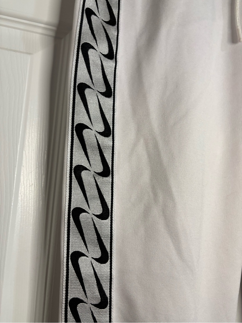 Nike Women's Size Small White Joggers Sweatpants Repeated Swoosh Logo Side Tape - Picture 3 of 12